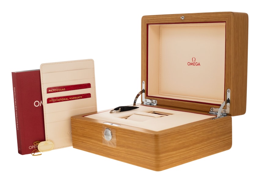 Omega Speedmaster Racing 326.30.40.50.06.001